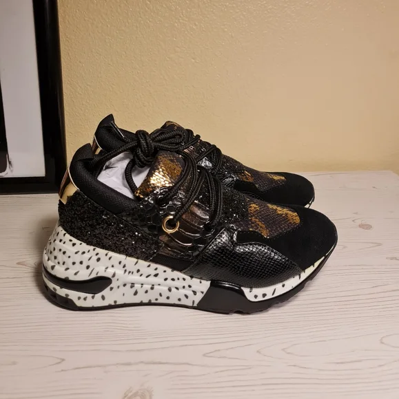 Steve Madden Cliff sneaker for women - Picture 2 of 9